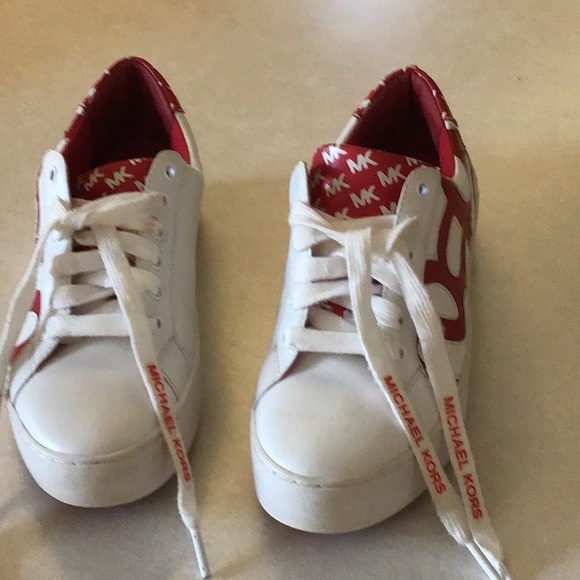 Michael Kors Poppy Logo Shoes size 6.5 - Picture 2 of 7